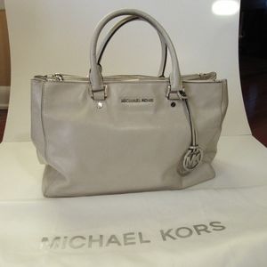 Michael Kors Vanilla colored purse